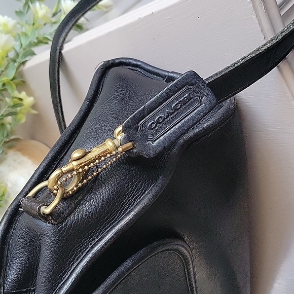 Vintage COACH Black Crosby Crossbody Leather Bag - Picture 15 of 16